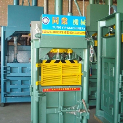 15T液壓打包機(jī)加安全門(mén)